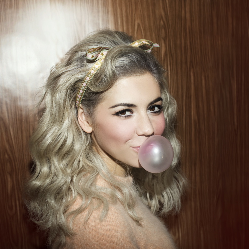 Marina bubblegum. Bubblegum bitch обложка. Bubblegum bitch марина. Bubblegum bitch marina and the diamonds. Bubblegum bitch marina and the diamonds.